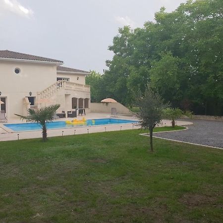 Maison Calme Et Spacieuse Bassens  Экстерьер фото