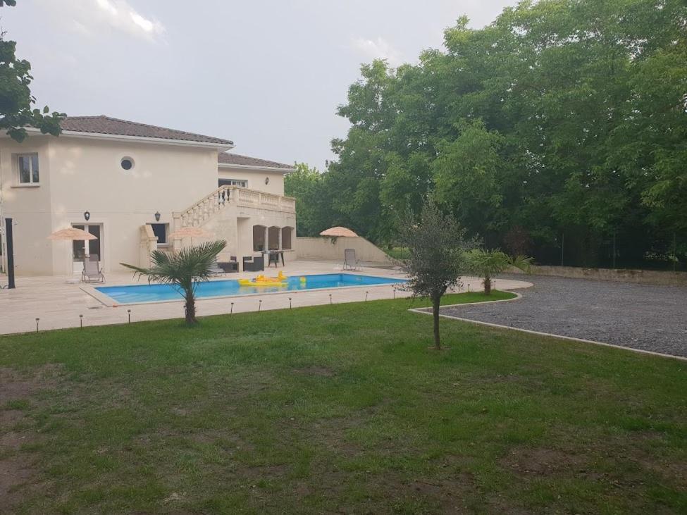 Maison Calme Et Spacieuse Bassens  Экстерьер фото